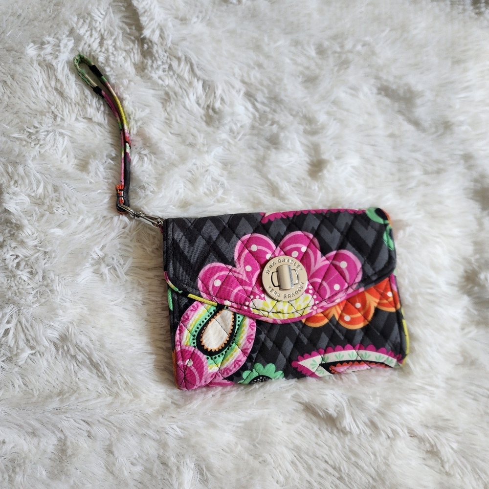 Vera Bradley Retired Ziggy Zinnia Black & Pink Print Wristlet Wallet Fold Over